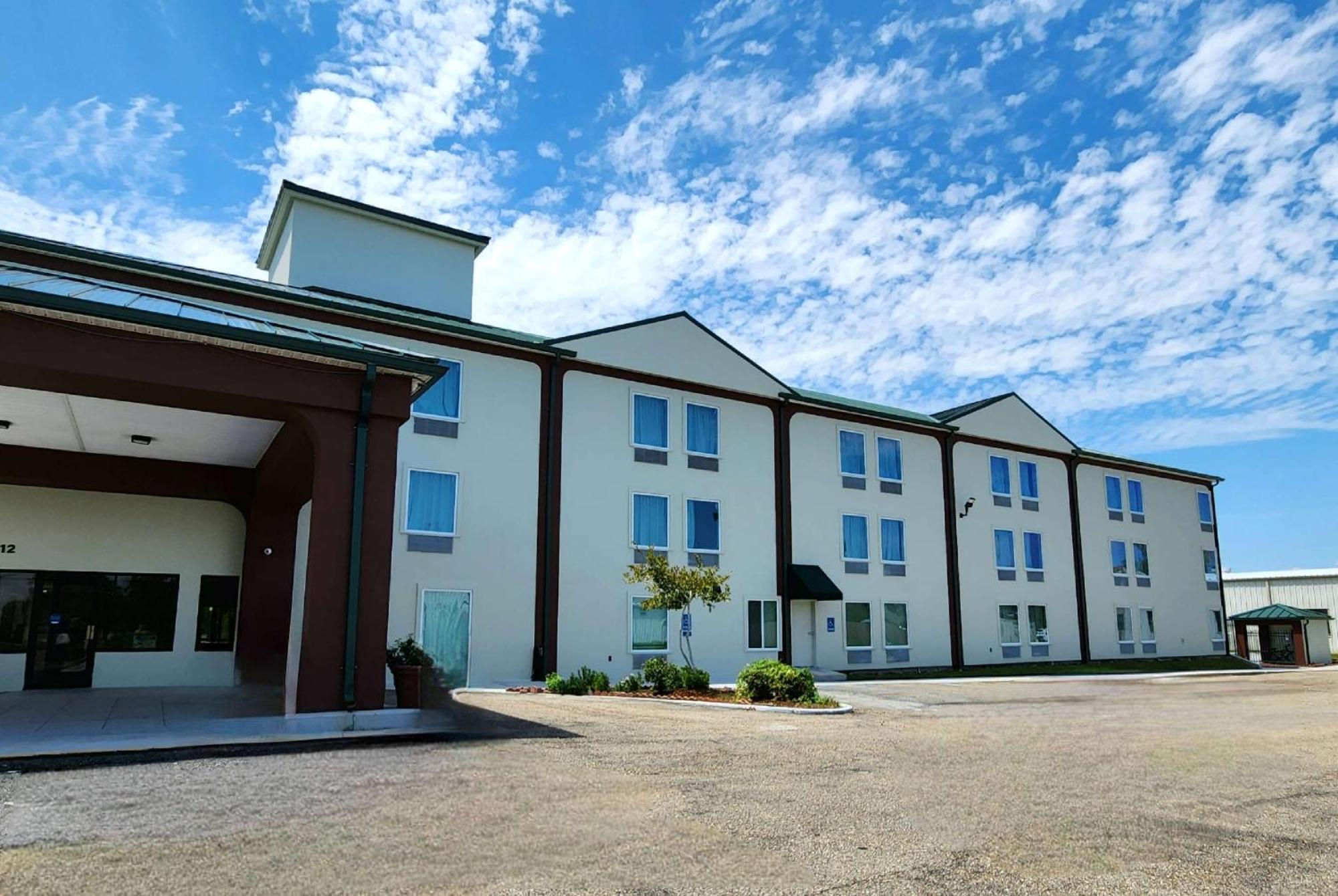 Days Inn By Wyndham Laplace- New Orleans Exterior foto
